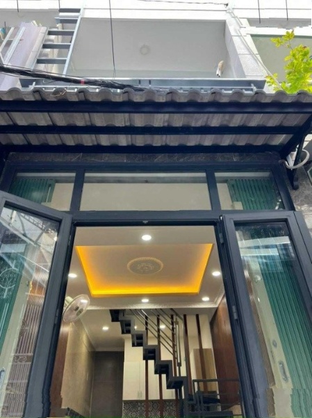 Cần tiền bán gấp nhà ngay măt tiền Đường Nguyễn Chế Nghĩa, Phường 12, Quận 8, Hồ Chí Minh